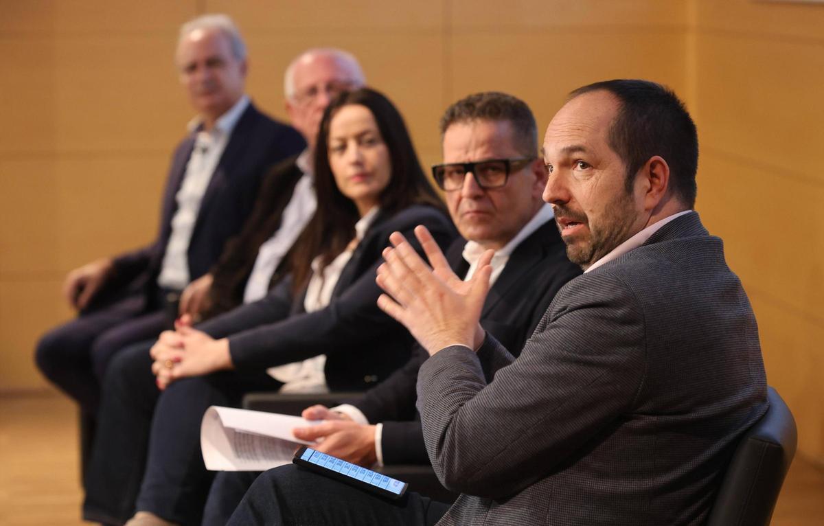 Primera mesa del IV Foro de Municipalismo de Levante-EMV.
