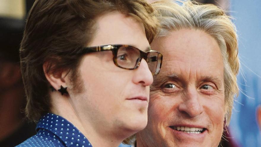 Cameron y su padre, Michael Douglas.