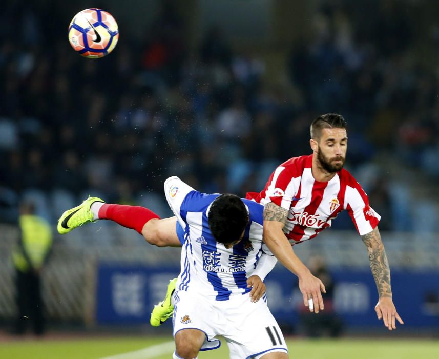 El partido entre la Real Sociedad y el Sporting, en imágenes