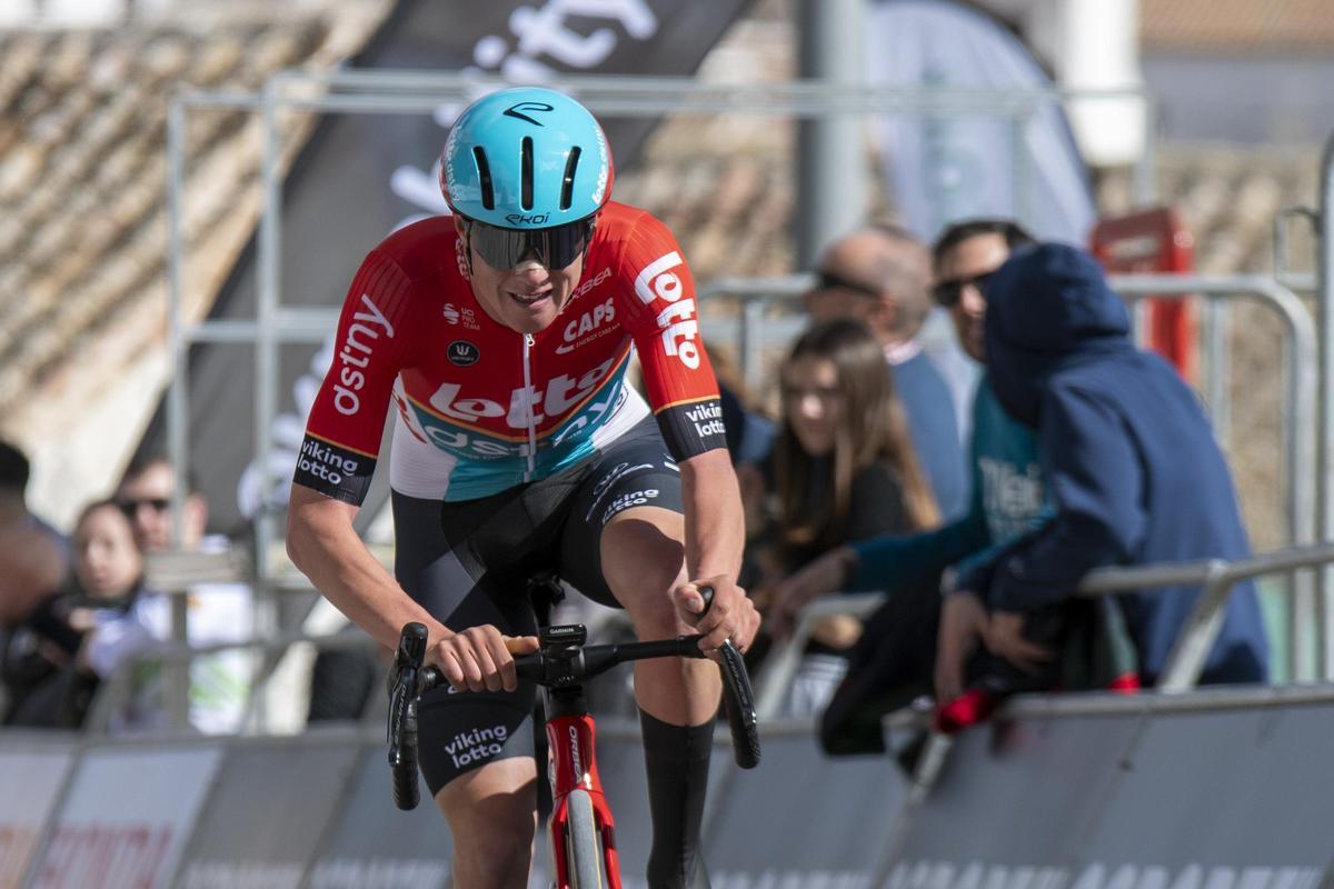 El belga Maxim Van Gils, del Lotto Dstny, se coronó este viernes campeón de la 70 edición de una reducida Vuelta Ciclista a Andalucía-Ruta del Sol.