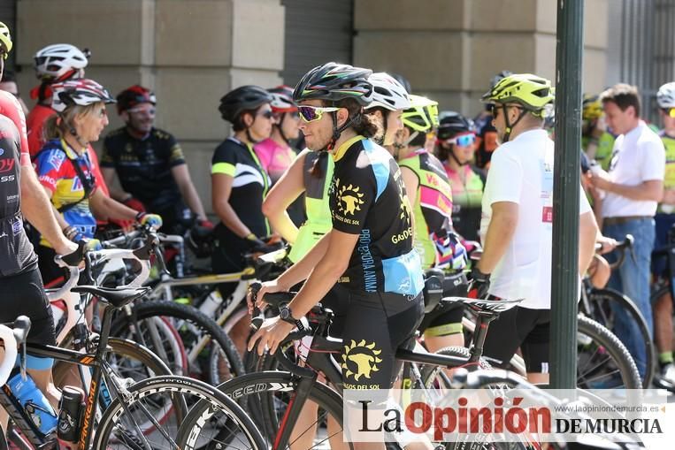 Concentración por la seguridad de los ciclistas