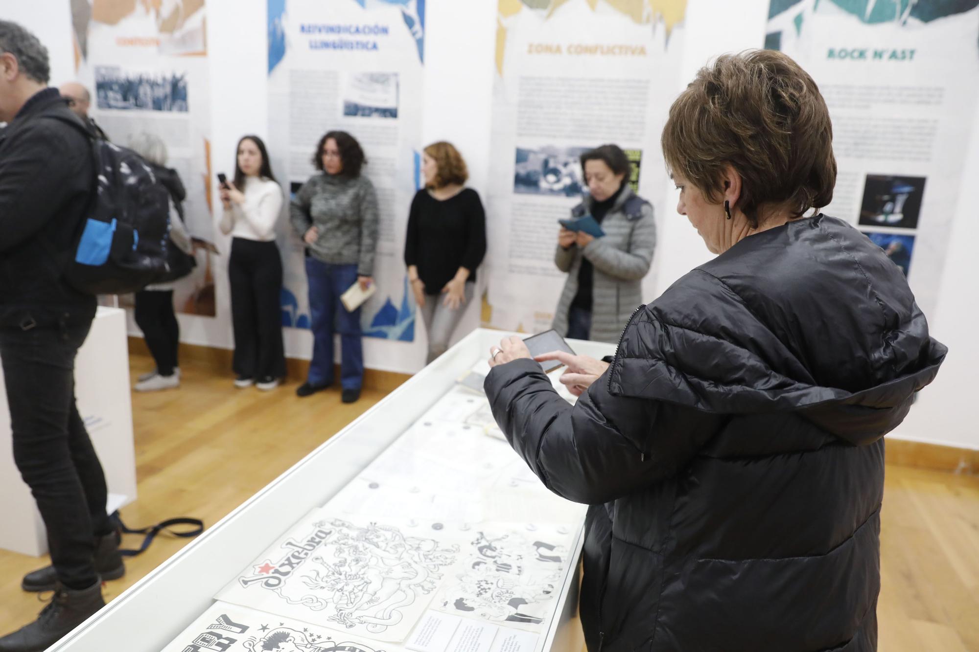 Exposición sobre "Dixebra" en el Antiguo Instituto de Gijón