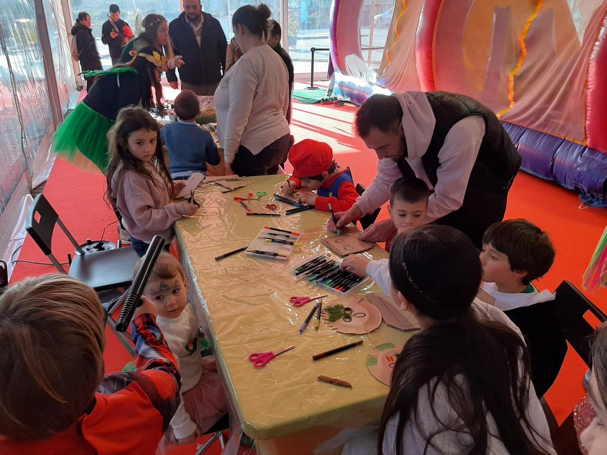 Los niños de Llanera inauguran el Antroxu por todo lo alto: el primer día de actividades, en imágenes