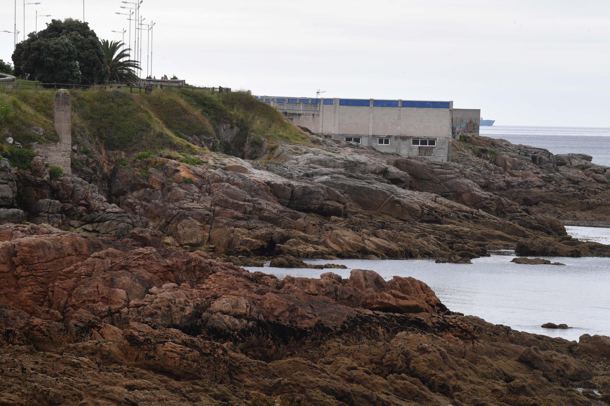 El Concello prevé expropiar en San Roque la cetárea para integrarla en el paseo marítimo