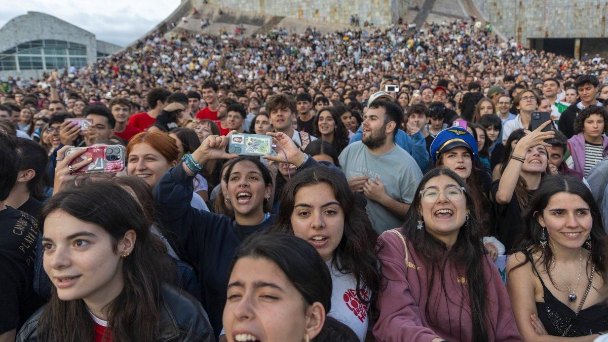 Público del concierto en Santiago de The Rapants.