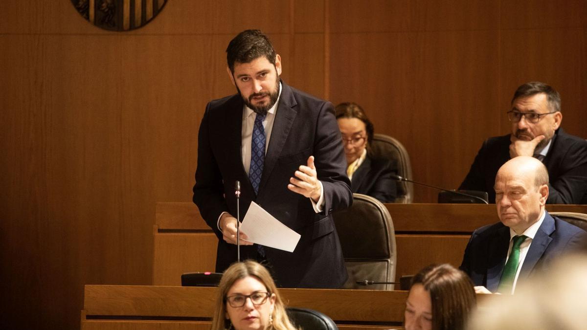 El portavoz de Vox, Alejandro Nolasco, ha sido el único en no comparecer ante los medios tras la polémica por el reparto de fondos de las Cortes.