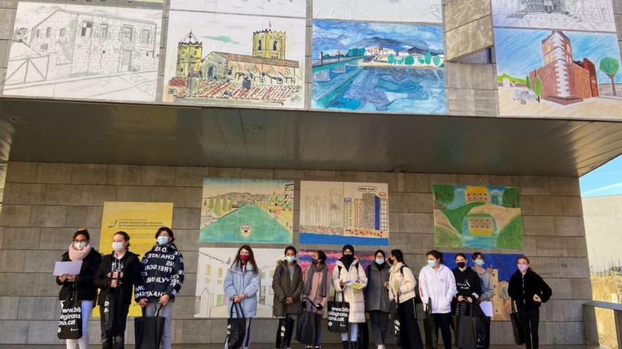 L’exposició que van fer els alumnes el 2022 a la biblioteca. | MARIA VELASCO