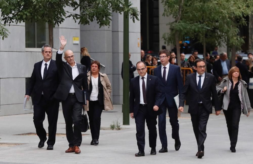 El govern català destituït i la Mesa del Parlament declaren a l'Audiència Nacional i al Suprem