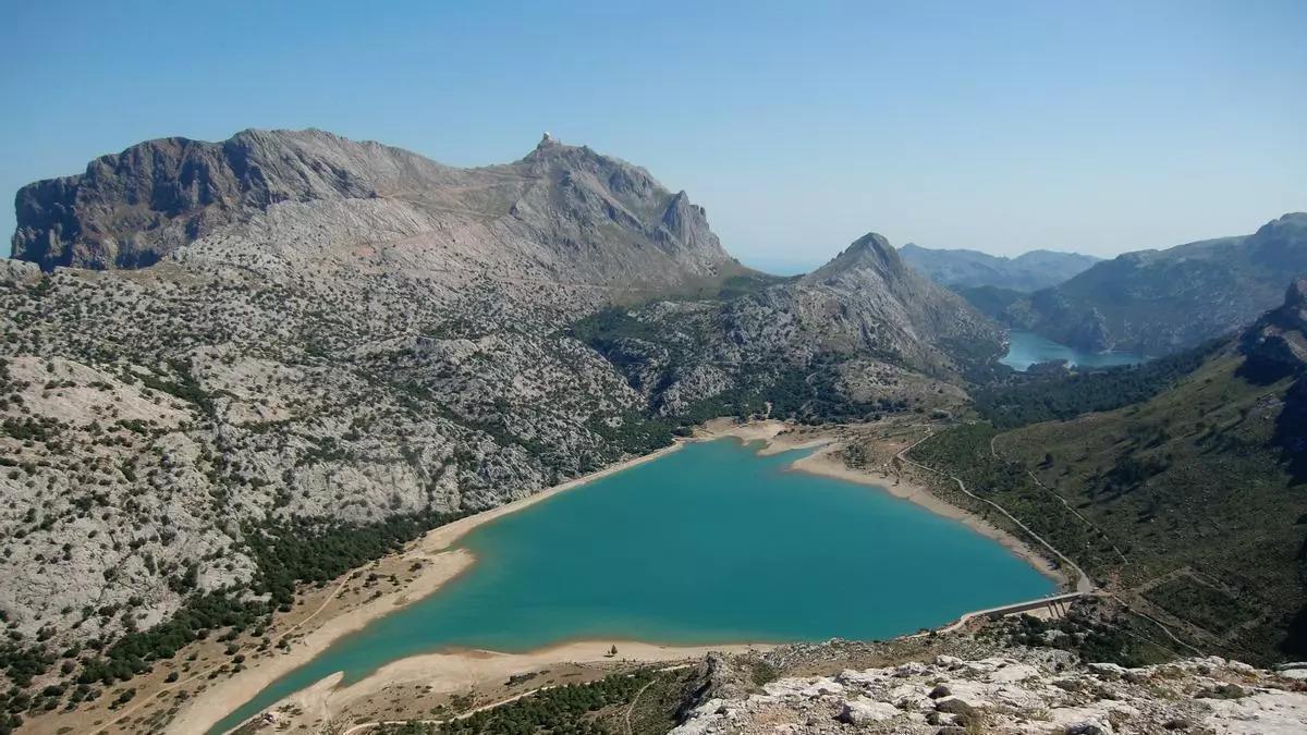 Embalse de Cúber, desde el puig de l'Ofre.