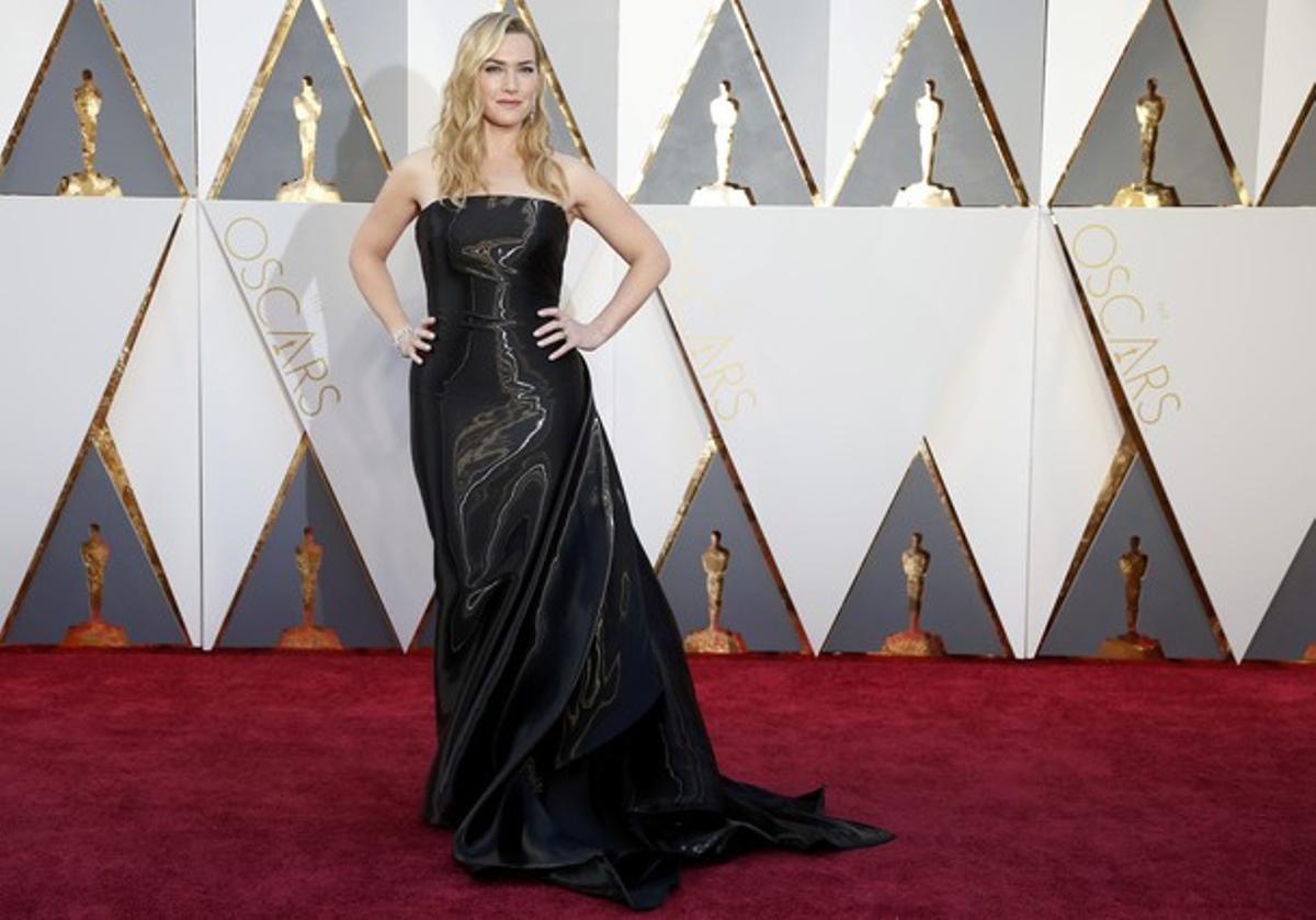 Kate Winslet, nominated for Best Supporting Actress for her role in Steve Jobs, arrives at the 88th Academy Awards in Hollywood, California February 28, 2016.  REUTERS/Lucy Nicholson