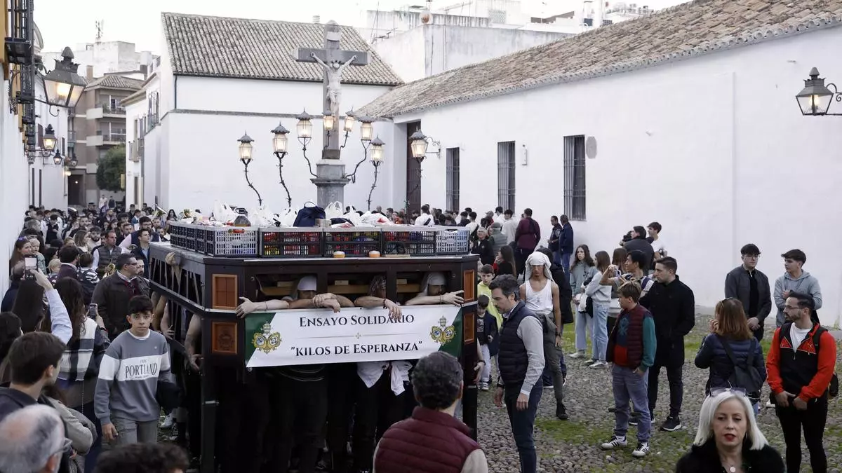 Ensayo solidario: 'Kilos de esperanza' para los más necesitados