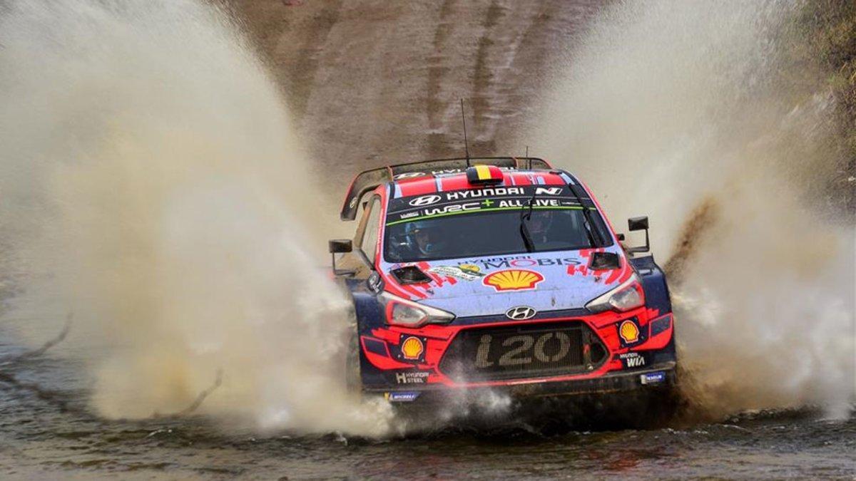 Neuville, durante el Rally de Argentina