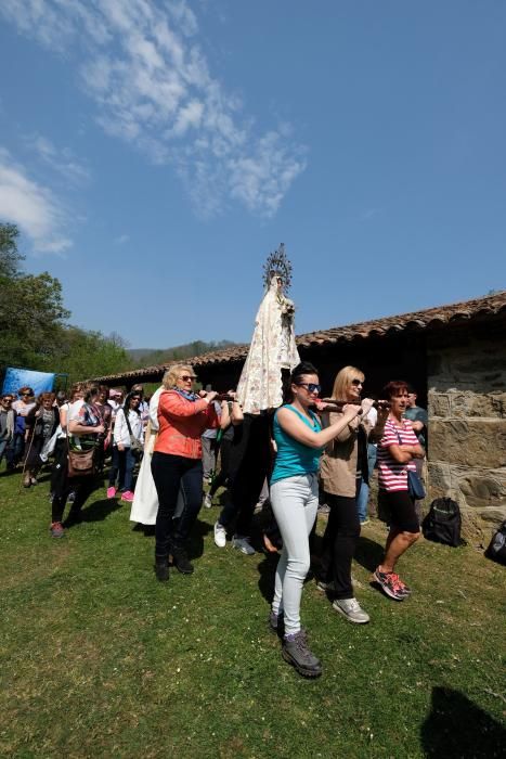 Romería de La Flor en Lena