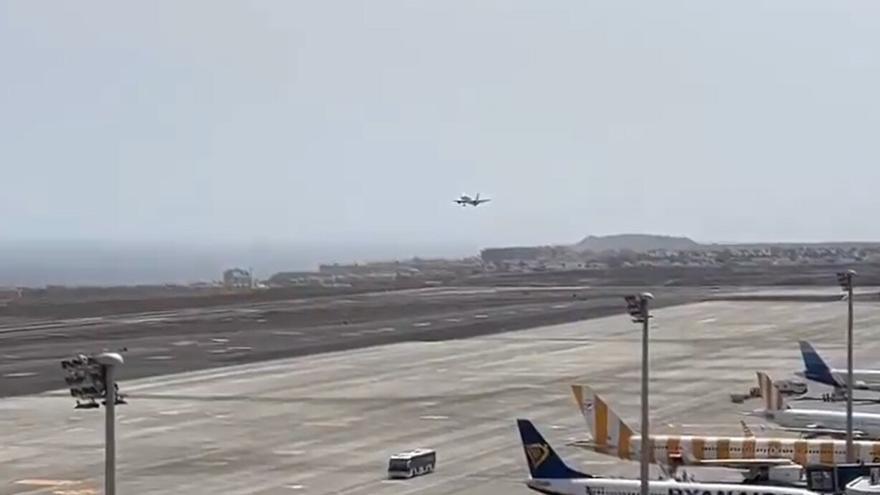 Desvíos en el aeropuerto de Tenerife Sur por los fuertes vientos