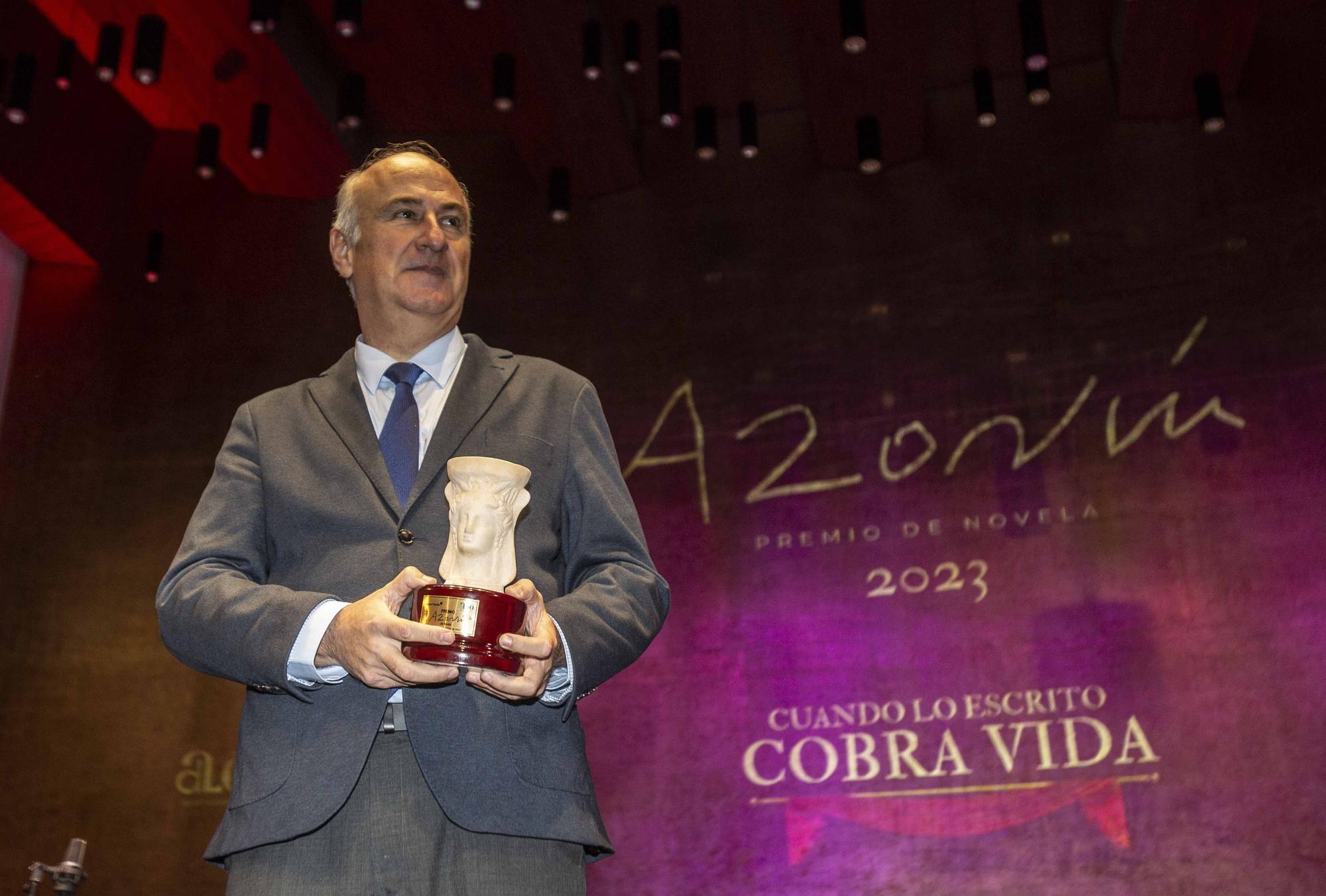 El escritor Fernando Benzo Sáinz se ha convertido en el nuevo ganador del Premio Azorín de Novela 2023, con Los perseguidos