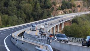 La C-25 al seu pas pel viaducte dOsomort