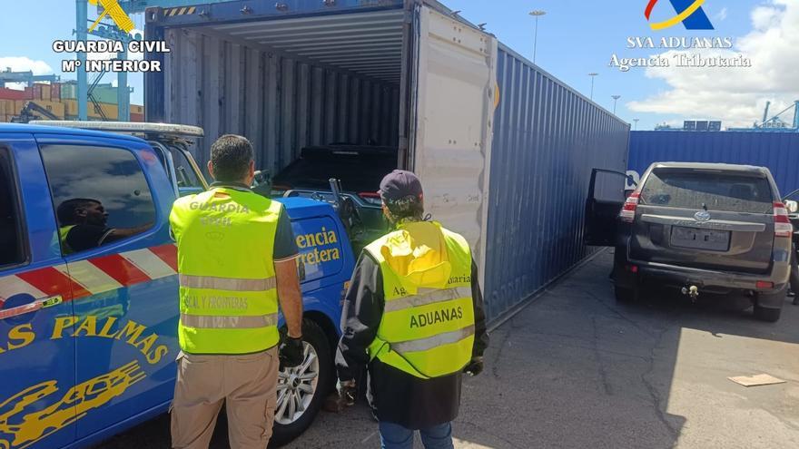 Recuperados en un contenedor de el Puerto de la Luz cuatro vehículos de alta gama sustraídos en Europa