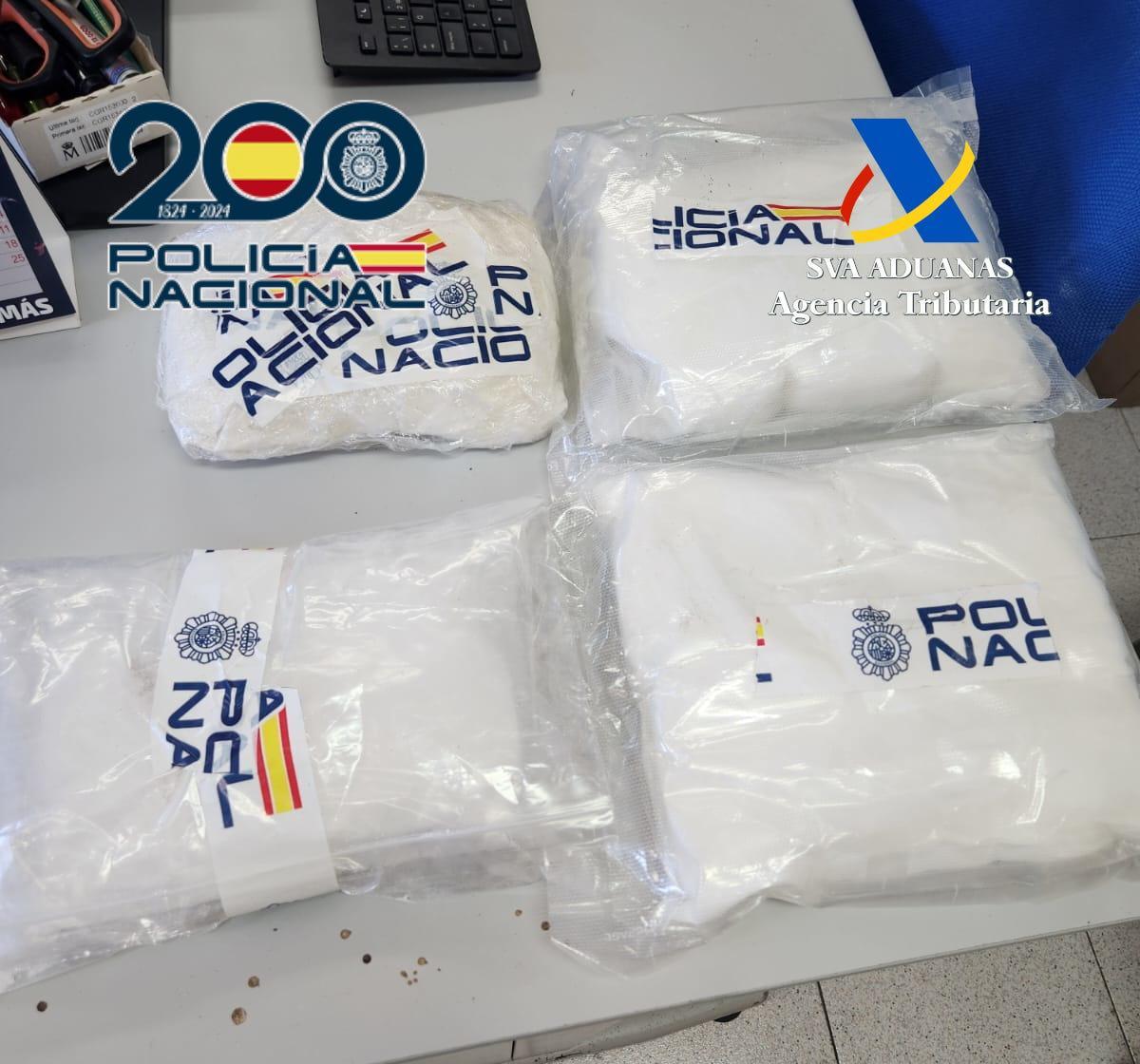 Sustancias estupefacientes incautadas por la Policía Nacional y la Agencia Tributaria.