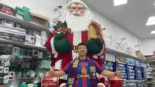 Jony, el dueño del bazar de Mallorca más viral de TikTok: "Me siento más pobler que chino"