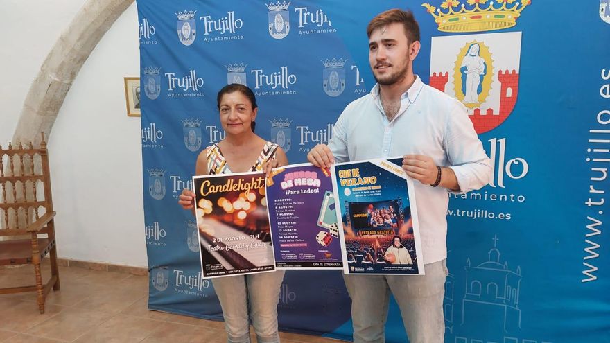 Música, juegos de mesa y cine al aire libre, en Trujillo