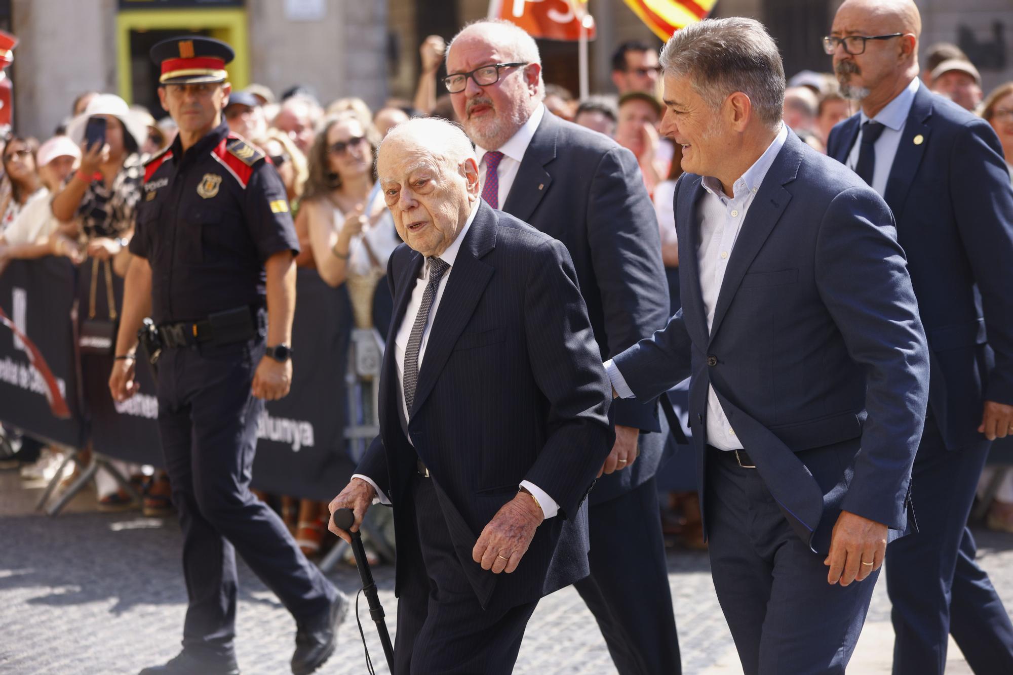 Salvador Illa sworn in as new president of Catalan Parliament