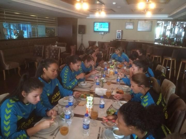 Las chicas del Rocasa, en Turquía