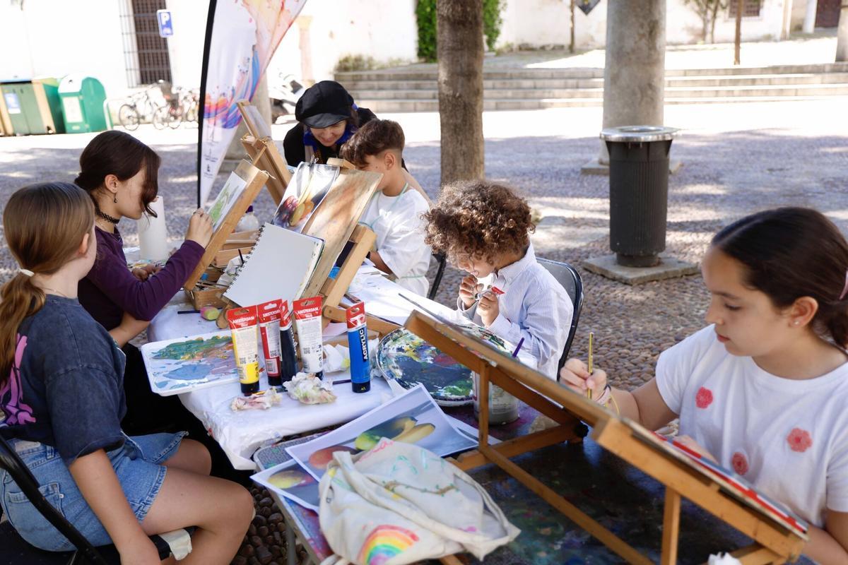 Medio centenar de artistas comparten su proceso creativo en las calles y plazas de la ciudad