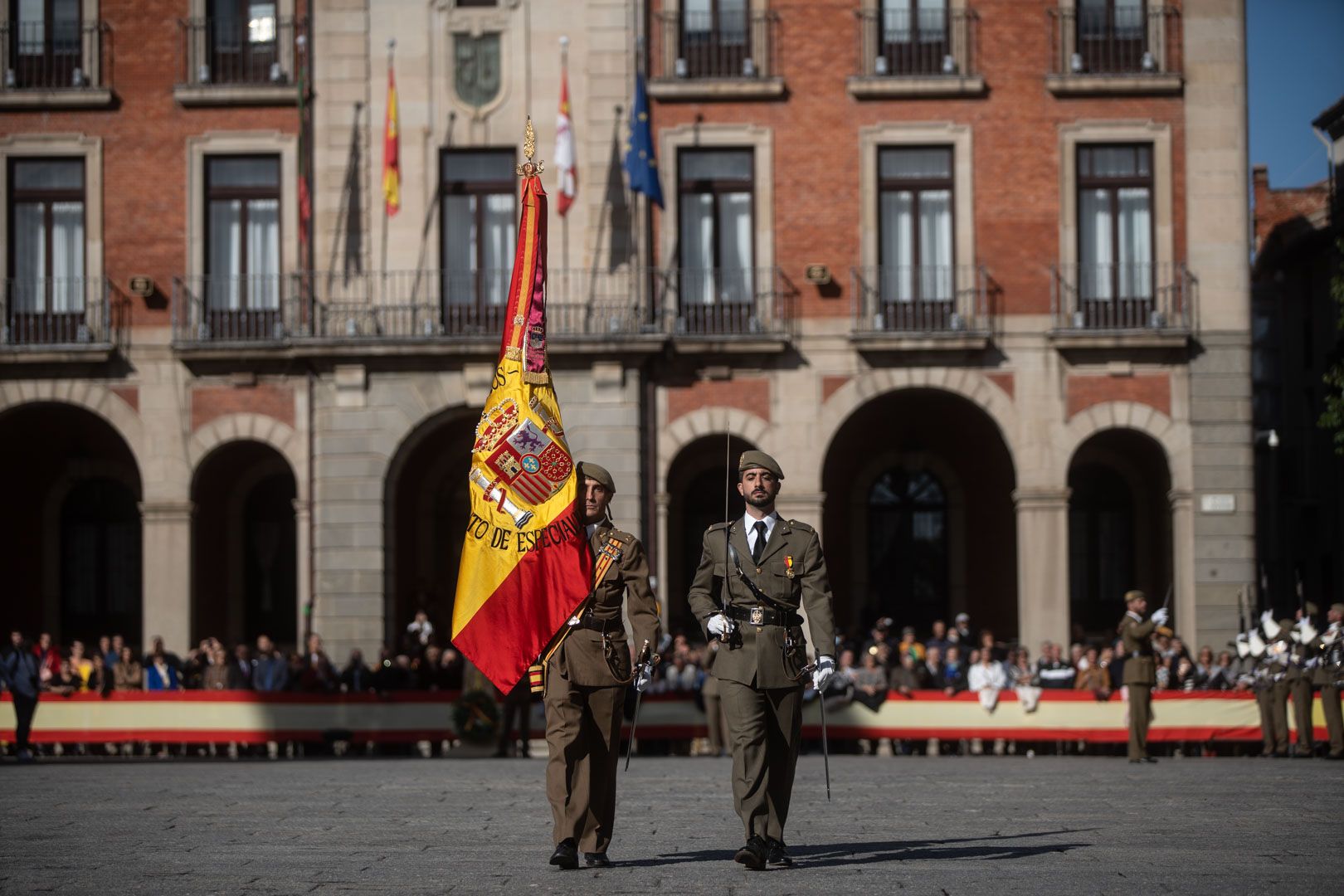 GALERÍA | La jura de bandera para civiles, en imágenes