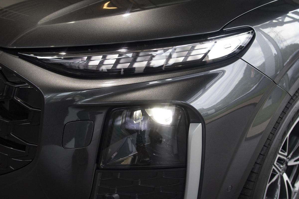 Aspecto de los faros delanteros.