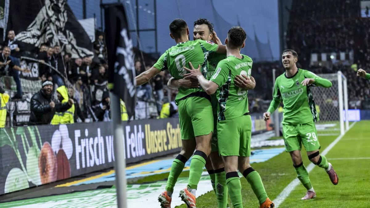 El Gladbach celebra su primera victoria