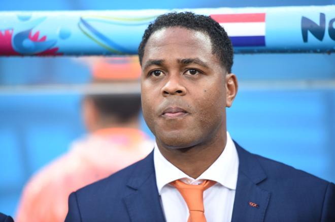 Patrick Kluivert avisa antes del clásico: "Los jugadores del Madrid son humanos, no robots"