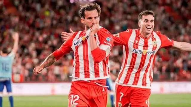 Baptistao creó la locura en Almería dando el gol de la victoria en el descuento