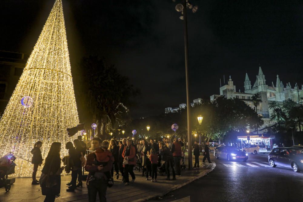 Lichterglanz und Zirkuszauber: Weihnachtsbeleuchtung 2018