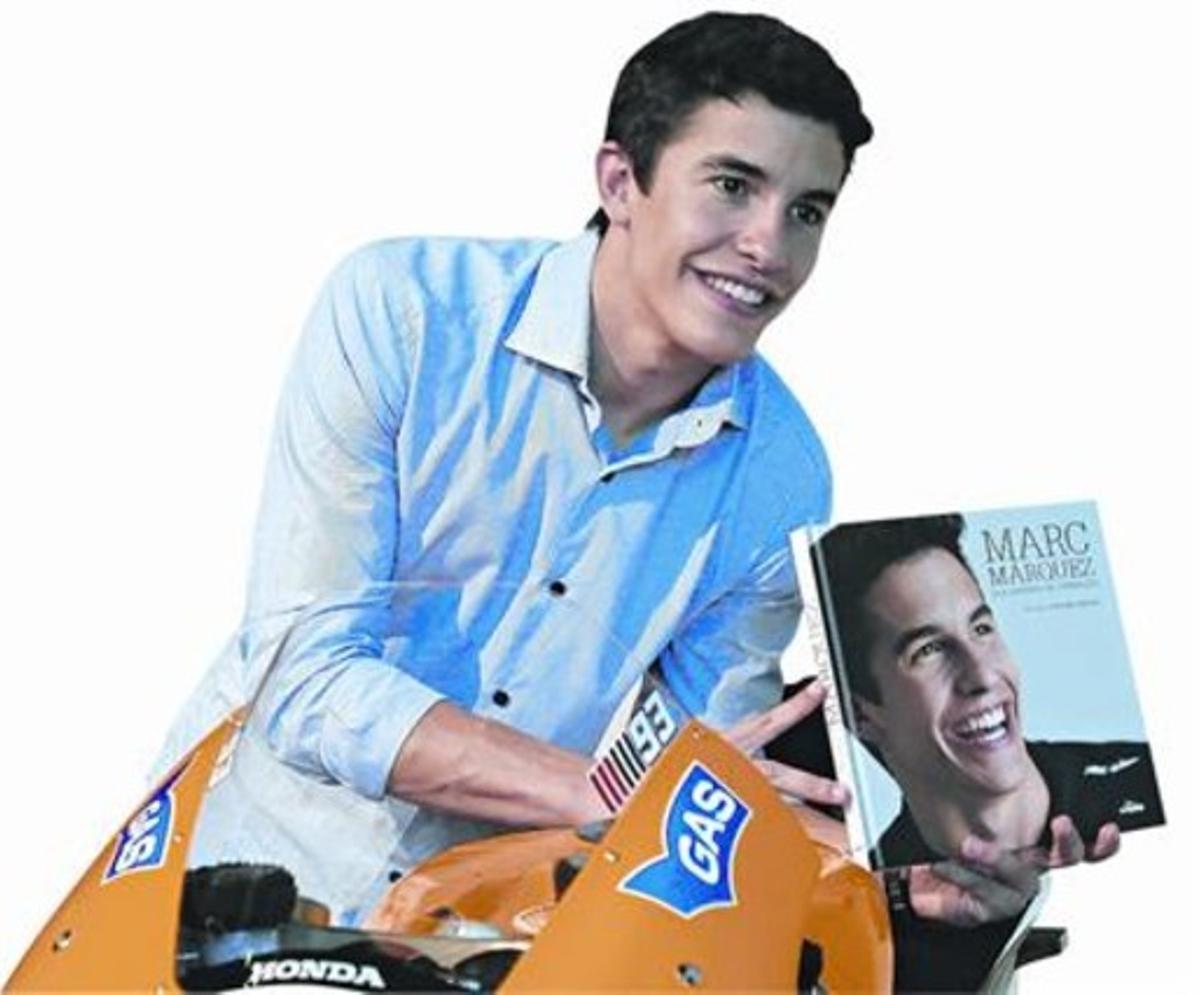 EL SOMRIURE 3 Marc Márquez va exhibir ahir la millor cara a la presentació del llibre ’Els somnis es compleixen’. EL SOMRIURE 3 Marc Márquez va exhibir ahir la millor cara a la presentació del llibre ’Els somnis es compleixen’.