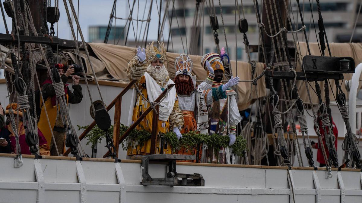 Cabalgata 2024: llegan los Reyes Magos al puerto de Barcelona