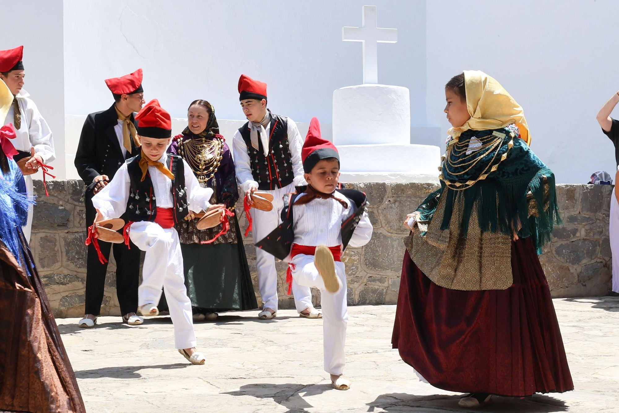 Mira aquí todas las fotos del día grande de las fiestas de Sant Joan