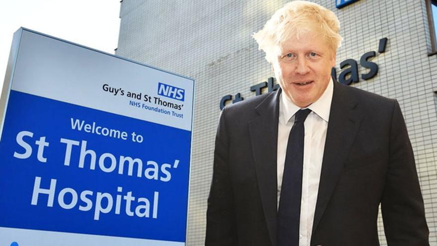 Boris Johnson es ingresado en la UCI con asistencia de oxígeno
