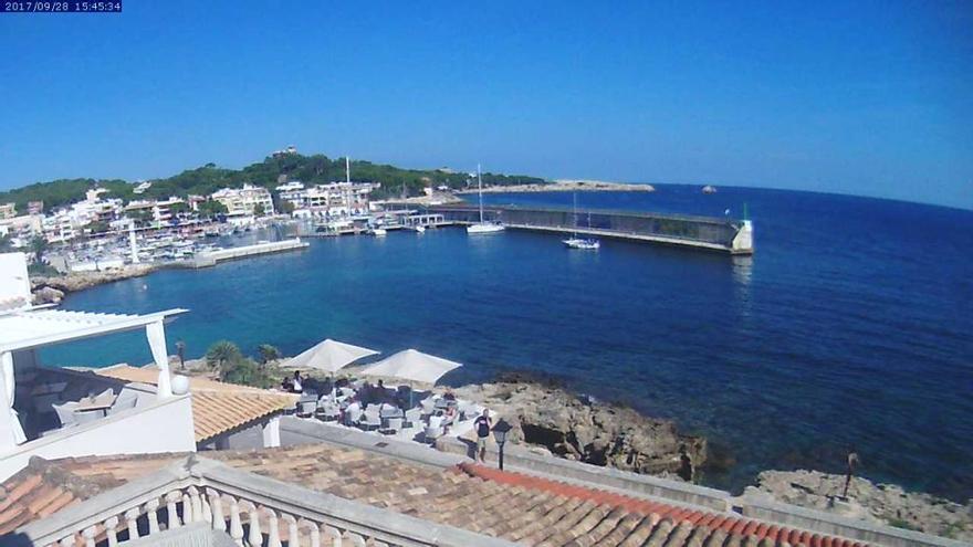 Blauer Himmel am Donnerstagnachmittag (28.9.) in Cala Ratjada.