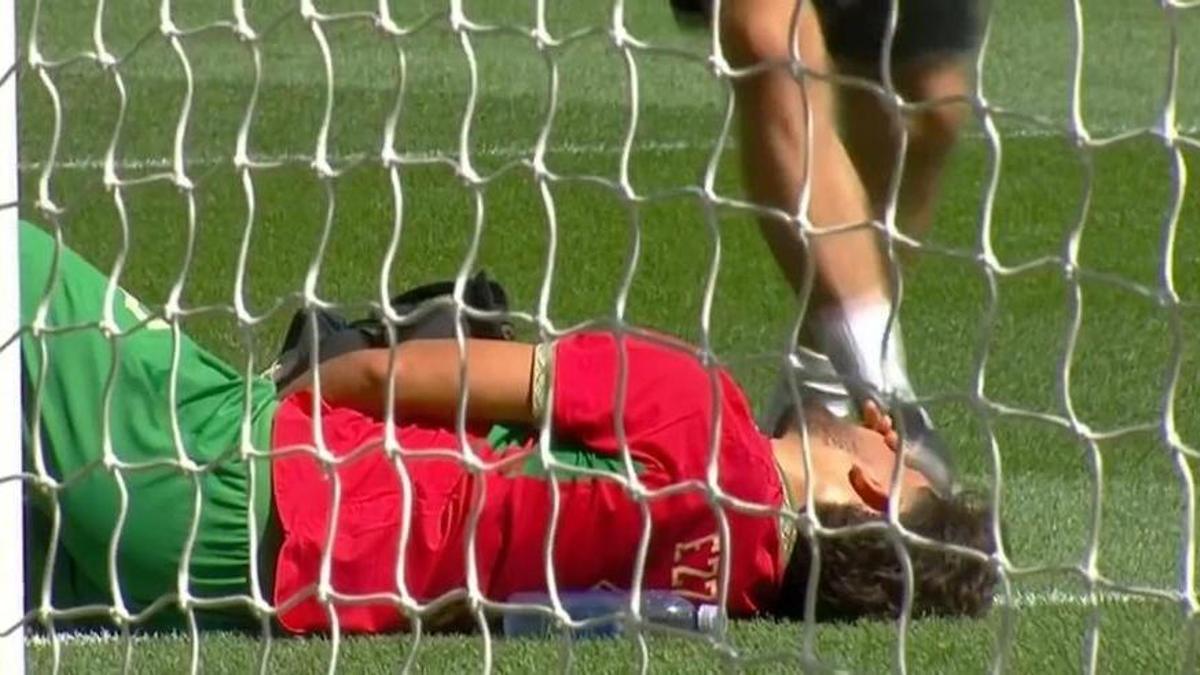 Abde, tras caer lesionado en el Marruecos-Noruega