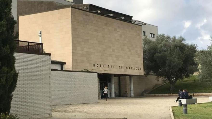 Detenida una trabajadora del hospital de Manacor por robar a los pacientes