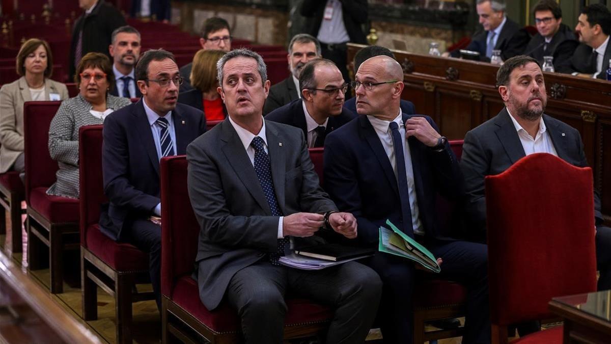 Los políticos y líderes independentistas, durante el juicio por el '1-O'.