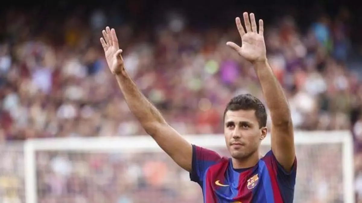 Rodri se aleja de los superdeportivos y apuesta por un japonés eléctrico de 394 CV