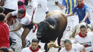 Cuarto encierro de San Fermín 2025: así ha sido la nueva carrera | Vídeo