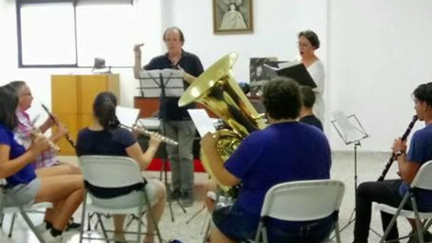 Uno de los ensayos preparatorios del concierto de esta noche.