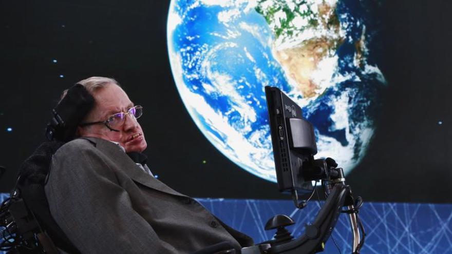Stephen Hawking urge a conquistar otros planetas para abandonar la Tierra