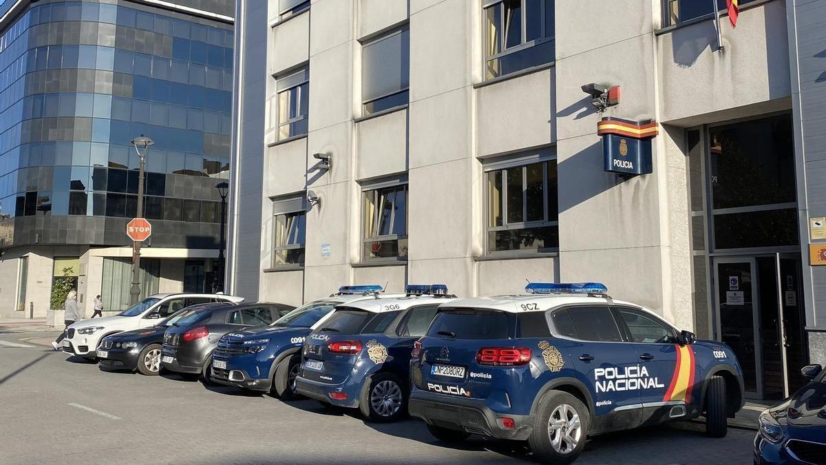 La Comisaría de la Policía Nacional en Langreo. | Vivas
