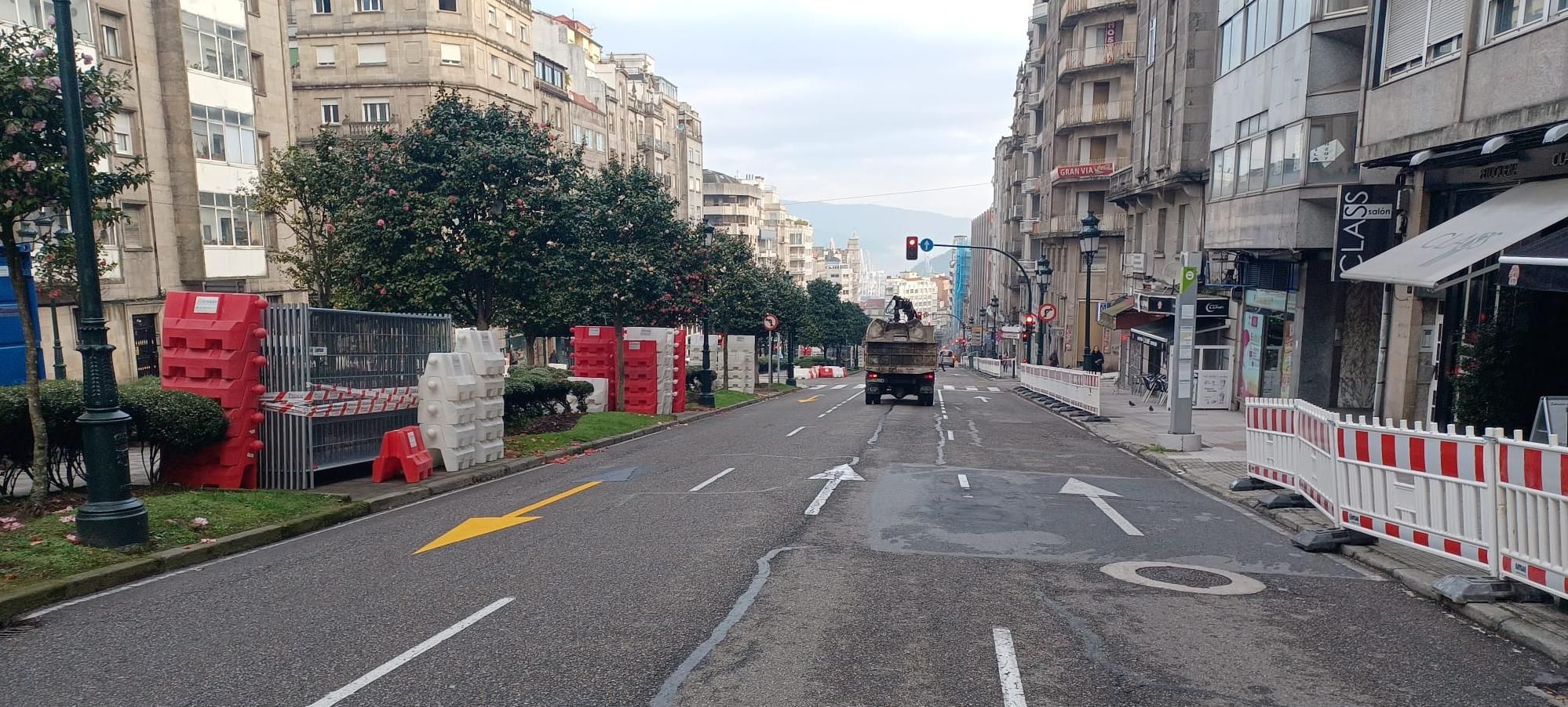 Entre Venezuela y Honduras se habilita un carril ascendente en el margen opuesto de Gran Vía.