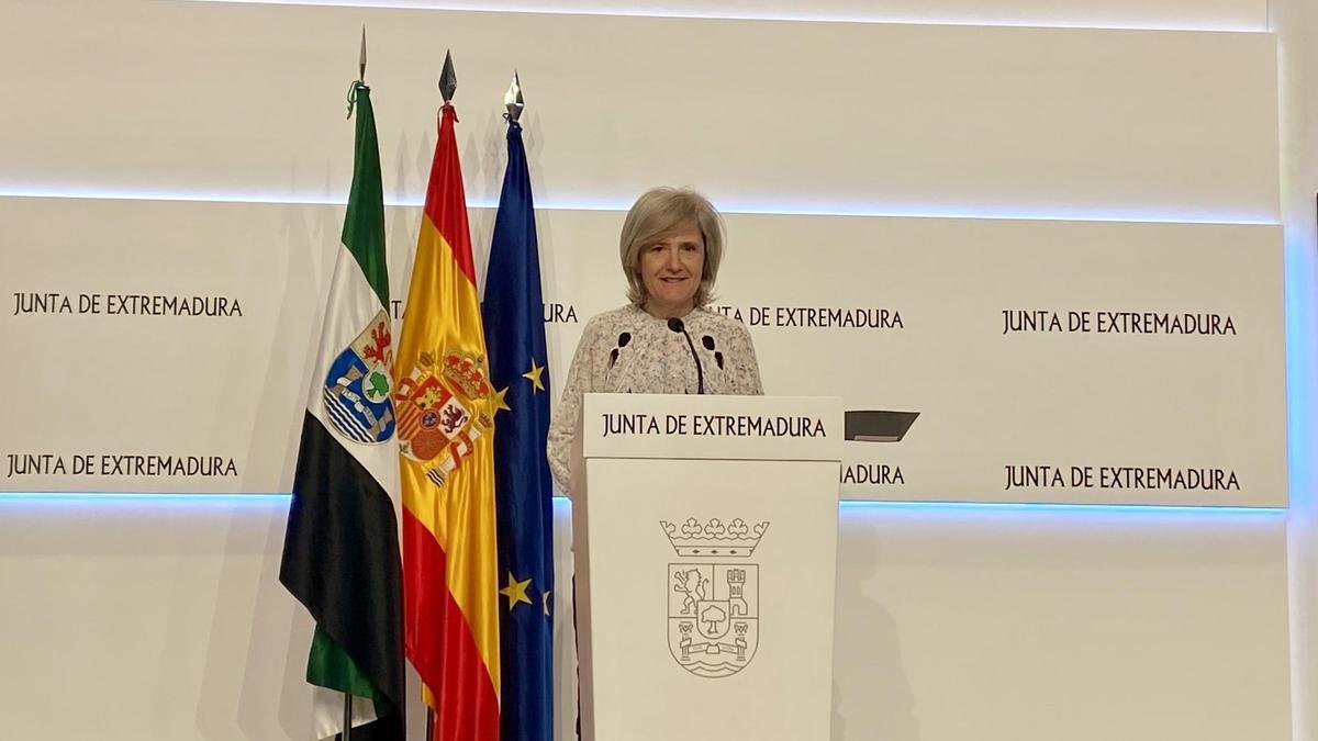 La portavoz de la Junta de Extremadura, Victoria Bazaga, este martes en Mérida.