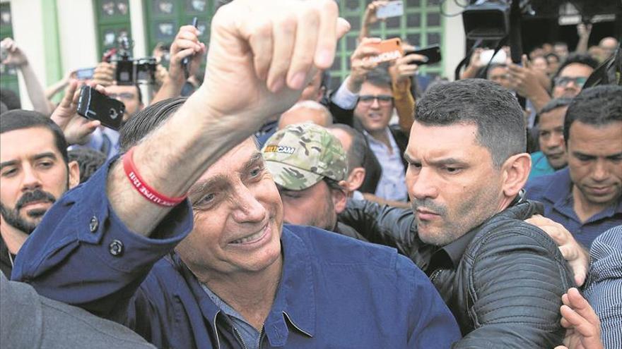 Jair Bolsonaro confía en que el tsunami ultra gane la otra vuelta