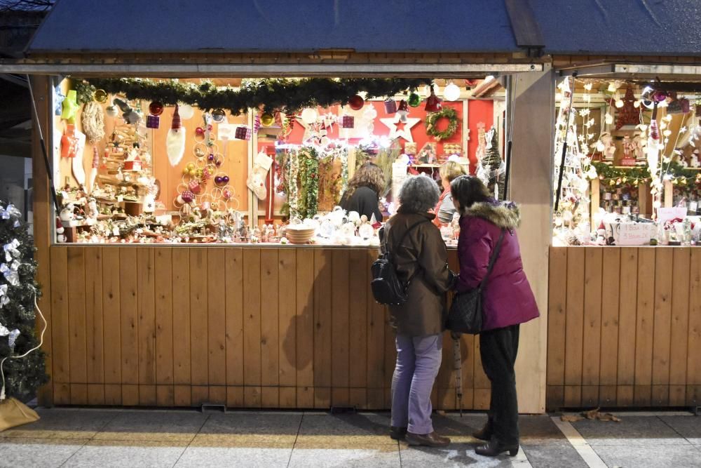 Mercadillo Navideño y pista de hielo